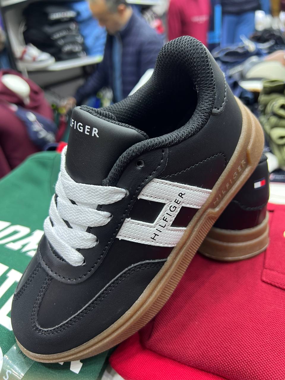 Basket Tommy Hilfiger 30.5-31.5