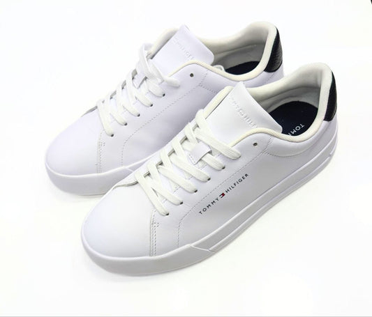 Basket Homme Tommy Hilfiger -Cuir Blanc & Accent Noir.
