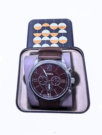 Montre Chronographe Fossil pour Homme – Cadran Marron Soleil & Bracelet Cuir.