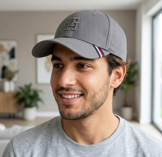 Casquette Tommy Hilfiger Gris Anthracite Style Urban Chic.