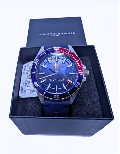 Montre tommy hilfiger - Bracelet Silicone bleu & lunette pepsi