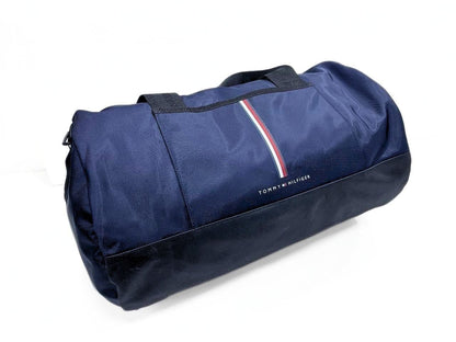 Sac de sport/voyage Tommy Hilfiger bleu marine.
