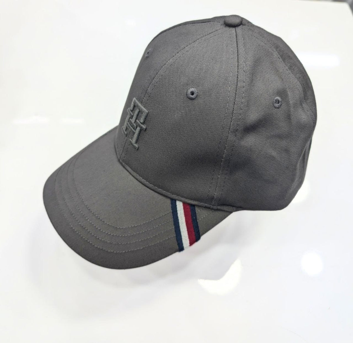 Casquette Tommy Hilfiger Gris Anthracite Style Urban Chic.