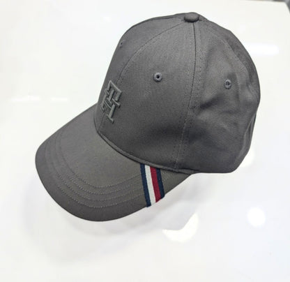 Casquette Tommy Hilfiger Gris Anthracite Style Urban Chic.