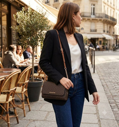 Sac Bandoulière Michael Kors Monogramme MK (22 x 12 cm).
